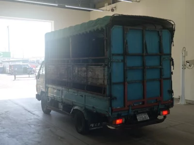 Toyota DYNA  с аукциона в Японии