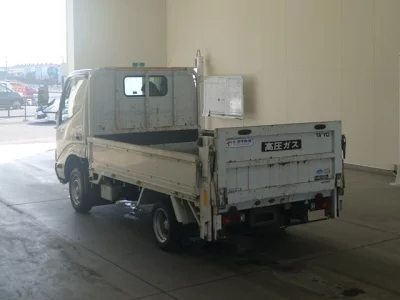 Toyota DYNA  с аукциона в Японии