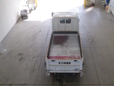 Toyota DYNA  с аукциона в Японии