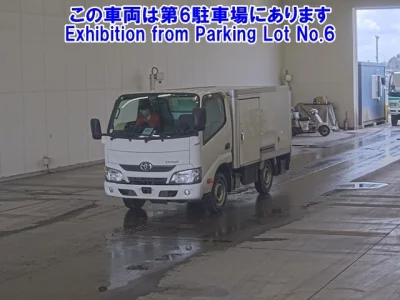 Toyota DYNA  с аукциона в Японии