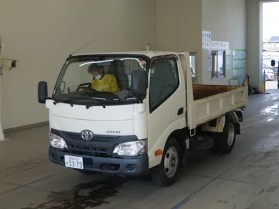 Toyota DYNA  с аукциона в Японии
