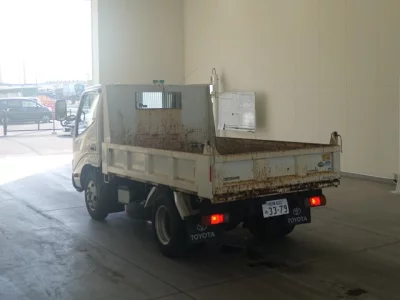 Toyota DYNA  с аукциона в Японии