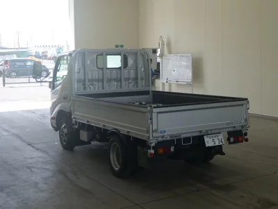 Toyota DYNA  с аукциона в Японии