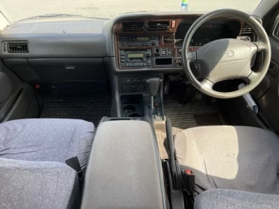 Toyota HIACE  с аукциона в Японии
