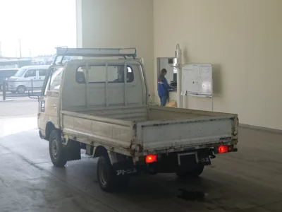 Nissan ATLAS  с аукциона в Японии