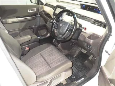 Honda FREED  с аукциона в Японии