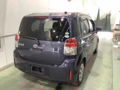 Toyota SPADE  с аукциона в Японии