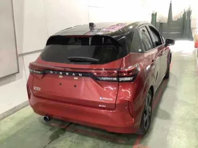 Nissan Aura