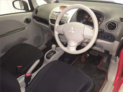 Mitsubishi i