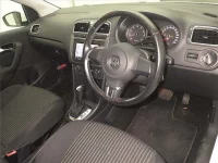 Volkswagen Polo лот № 70118 оценка 3.5  с аукциона в Японии 2