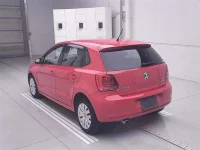 Volkswagen Polo лот № 70048 оценка 3.5  с аукциона в Японии 1