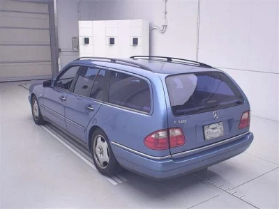 Mercedes-Benz E CLASS WAGON