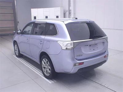 Mitsubishi OUTLANDER PHEV