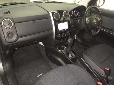 Mazda Verisa