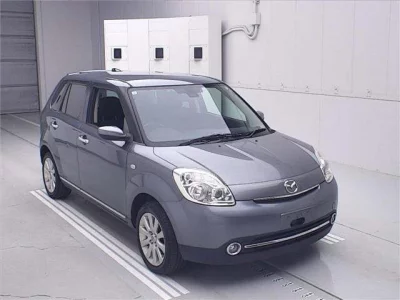 Mazda Verisa