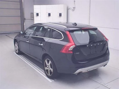 Volvo V60  с аукциона в Японии