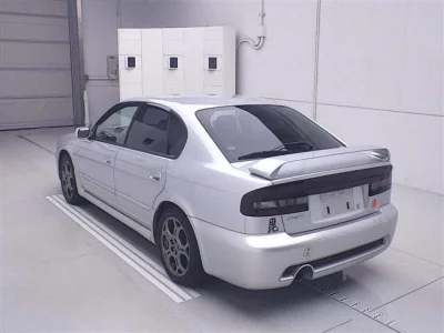 Subaru LEGACY B4