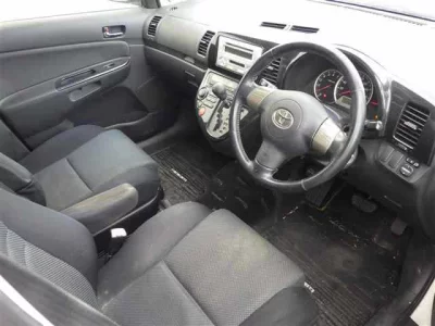 Toyota WISH  с аукциона в Японии