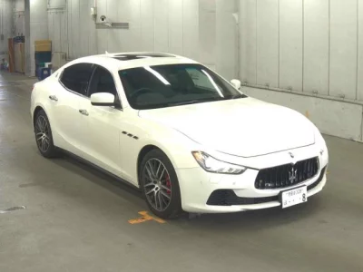 Maserati GHIBLI  с аукциона в Японии