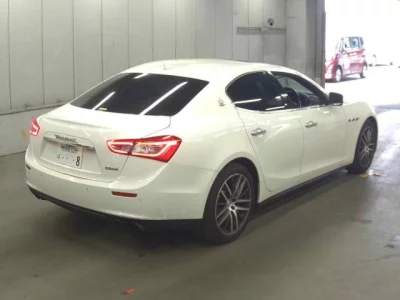 Maserati GHIBLI  с аукциона в Японии