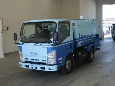 Isuzu ELF