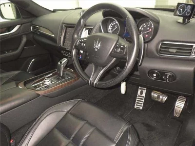 Maserati LEVANTE  с аукциона в Японии