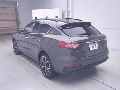 Maserati LEVANTE  с аукциона в Японии