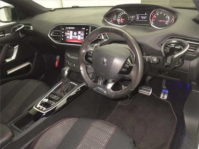 Peugeot 308  с аукциона в Японии