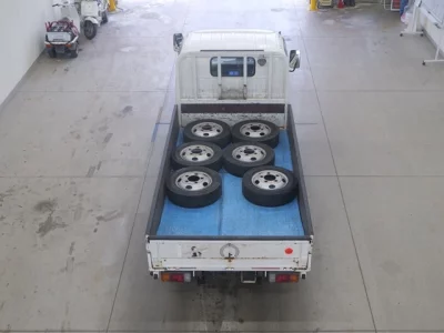 Hino DUTRO  с аукциона в Японии