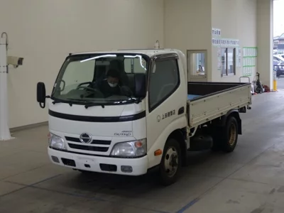 Hino DUTRO  с аукциона в Японии