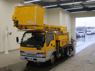 Isuzu ELF