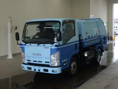 Isuzu ELF