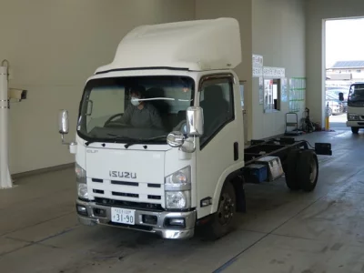 Isuzu ELF