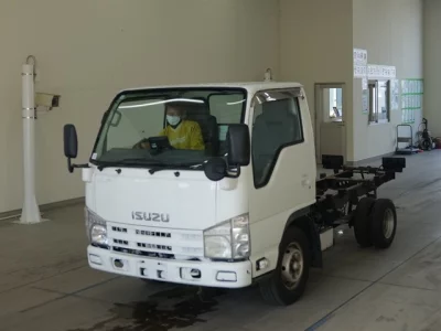 Isuzu ELF