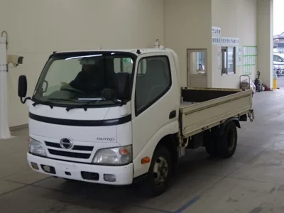 Hino DUTRO  с аукциона в Японии
