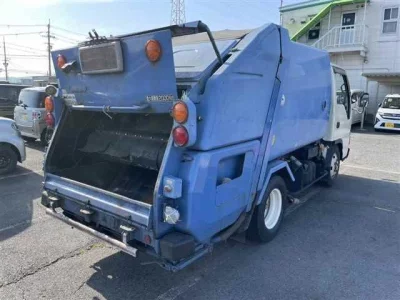 Isuzu ELF