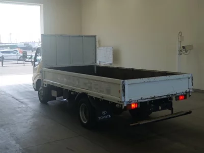 Hino DUTRO  с аукциона в Японии