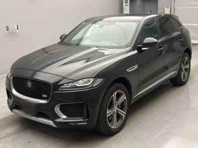 Jaguar F-PACE  с аукциона в Японии