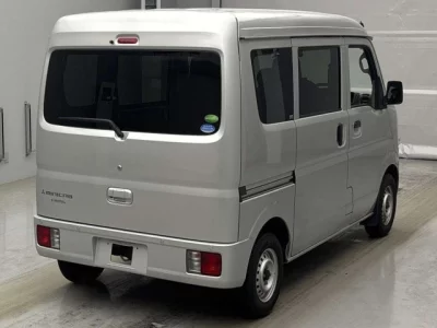 Mitsubishi Minicab Van