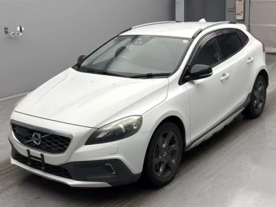 Volvo V40  с аукциона в Японии