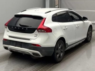 Volvo V40  с аукциона в Японии