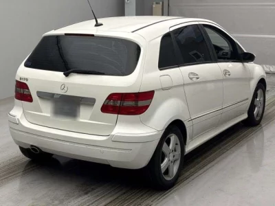 Mercedes-Benz B CLASS  с аукциона в Японии