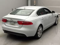 Jaguar XE лот № 5060 оценка 4  с аукциона в Японии 1