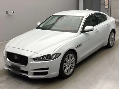 Jaguar XE  с аукциона в Японии
