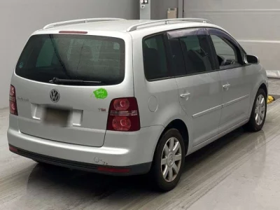Volkswagen GOLF TOURAN  с аукциона в Японии