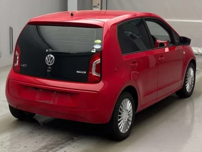 Volkswagen UP  с аукциона в Японии
