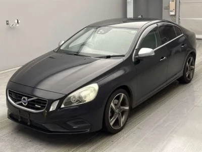 Volvo S60  с аукциона в Японии
