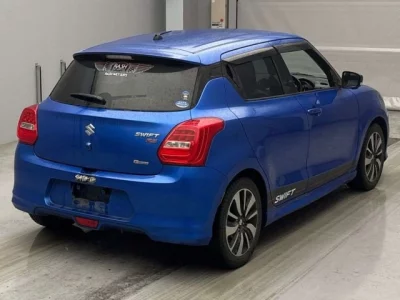 Suzuki SWIFT  с аукциона в Японии