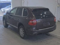 Porsche Cayenne лот № 20490 оценка 3.5  с аукциона в Японии 1