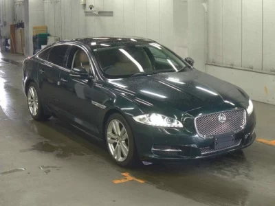 Jaguar XJ SERIES  с аукциона в Японии